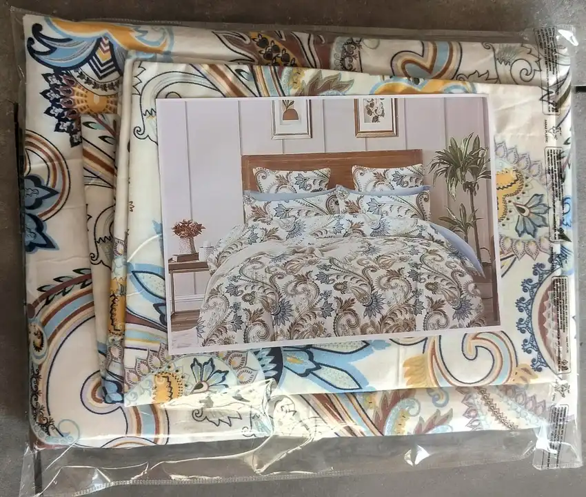 Double bed sheet with two pillow cover uploaded by ANU INTERNATIONAL on 9/22/2023