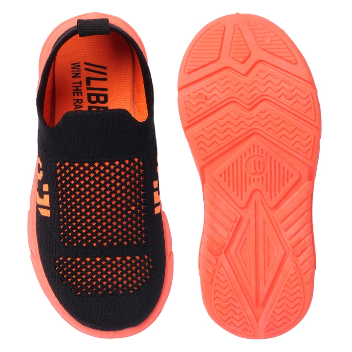 Kids Flyknit Sports shoes D-160 uploaded by Libero Footwear on 9/22/2023
