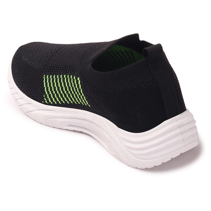 Kids Flyknit Sports shoes L-1 uploaded by Libero Footwear on 9/24/2023