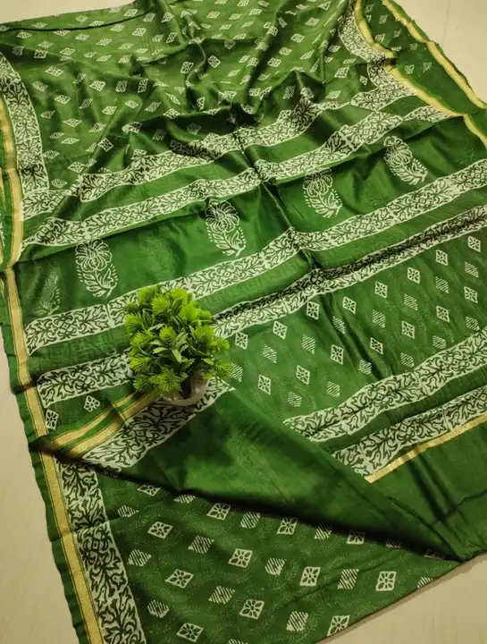 Post image **Handloom Saree's**

Original chanderi saree manufacturer and wholesaler direct from weaver
Light weight and easy to wear
......................................................
Shipping worldwide🇮🇳🇱🇷✈️
......................................................
Saree length: 6.5 mtr (5.5 mtr saree+80cm blouse in running)

Order for - 
WhatsApp - 9009018689
                    - 9713860697
................................................
Please support Weavers🙏🙏l
................................................. )
