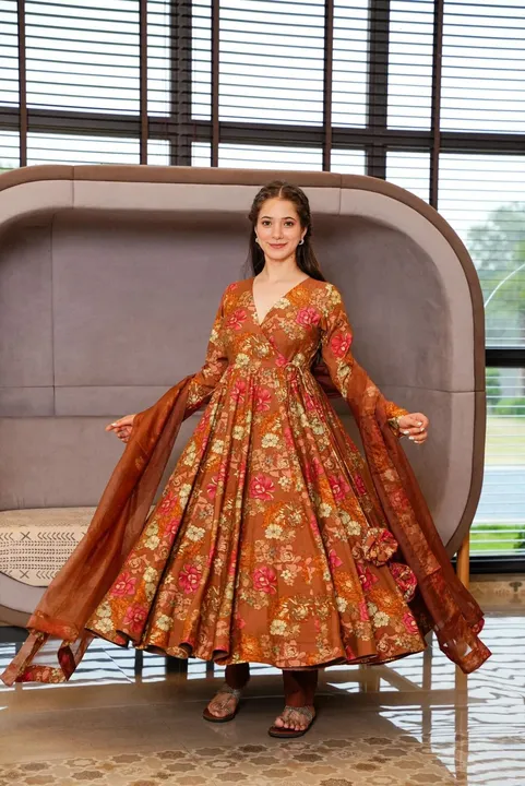 Gown with dupatta uploaded by business on 9/27/2023