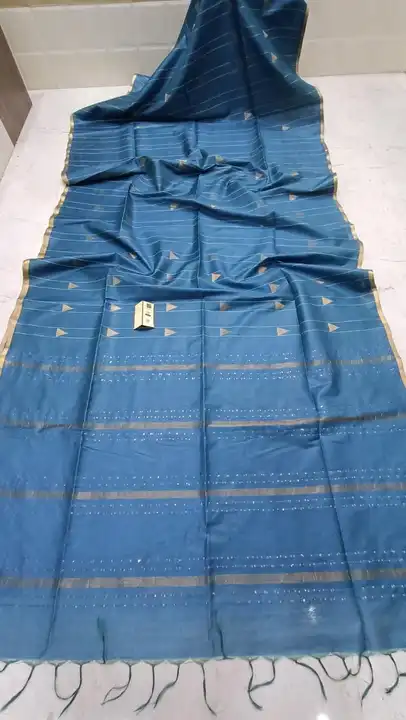 Kota Viscose  silk saree with blouse piece 
Triangle copar zari design 
👉🏻Length

Saree 5.5 mete uploaded by business on 9/28/2023