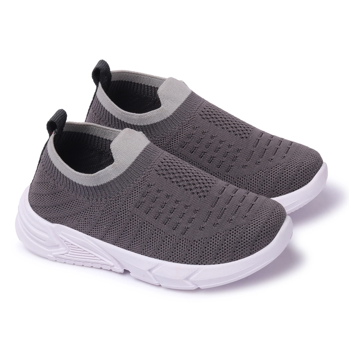Kids Flyknit Sports Shoes D-157 uploaded by business on 9/28/2023