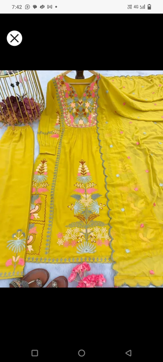Post image I want 10 pieces of Kurti at a total order value of 5000. Please send me price if you have this available.