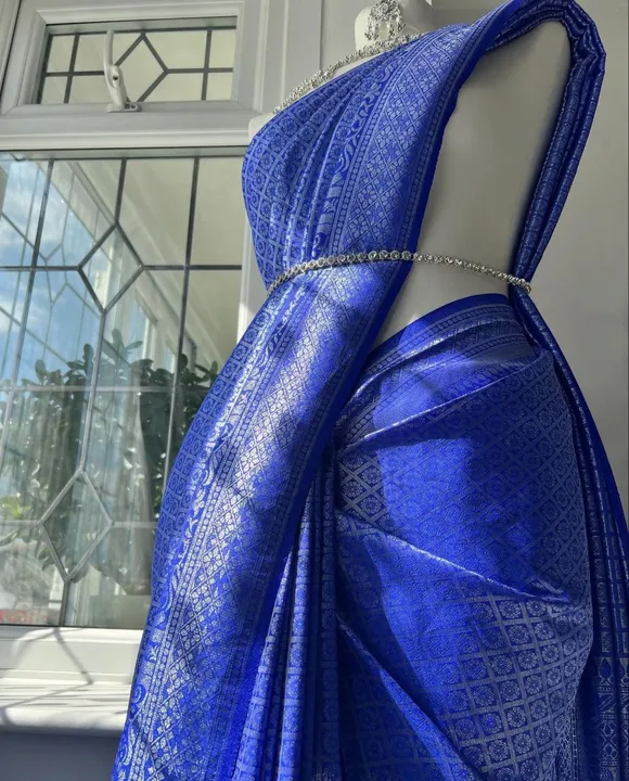 *New rate*
*SAREES....💃*



💃🏻*Traditional Kanchipuram pure jari weaving saree. With lovely  self uploaded by business on 9/30/2023