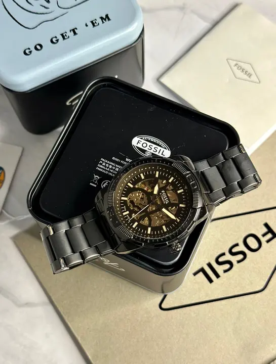 Fossil watch uploaded by business on 9/30/2023