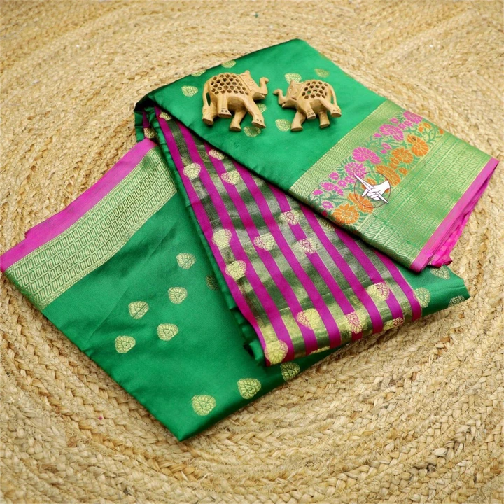 Soft lichi silk sarees  uploaded by VINAYAK desinger  on 10/1/2023
