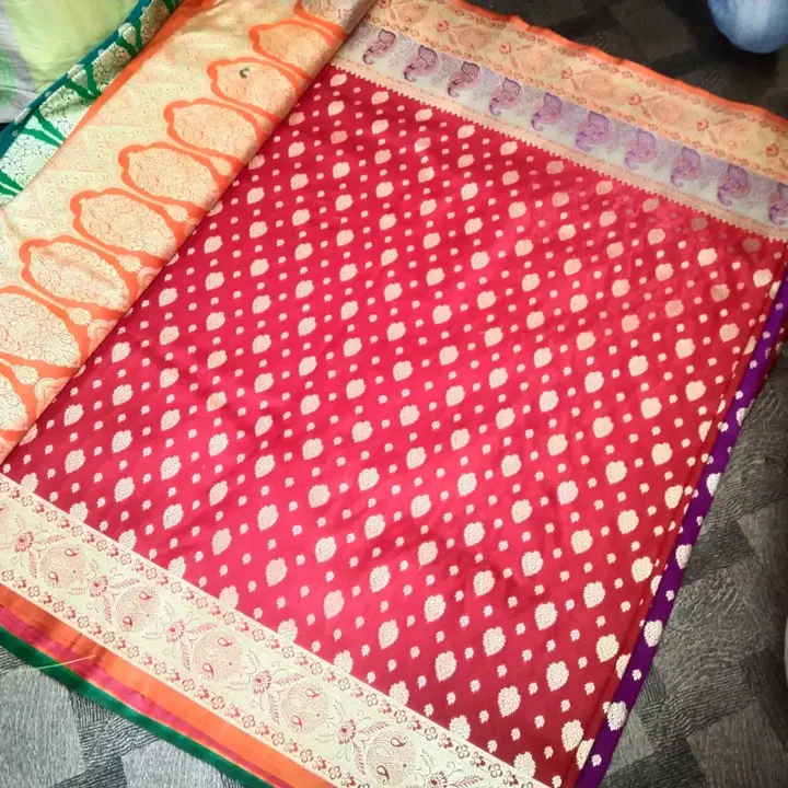 Banarasi Silk Premium Quality Saree
Full Saree with Blouse
Weight - 1kg+
Set       -  8
Colour -  8
 uploaded by H.A Traders on 10/1/2023