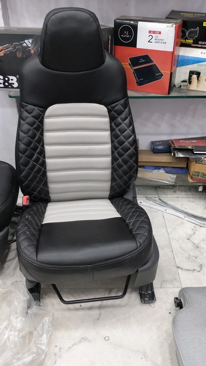 Post image I10 😱nios  car seat cover 🔥 wholesale price 🔥🔥₹. 7000 🔥🔥seat cover best wholesale price
And all cars are available best price so normal and bakat seat cover premium quality and best price and all customers please come to Karol Bagh 110005  Vishal car seat cover 

Mobile no   8920671712