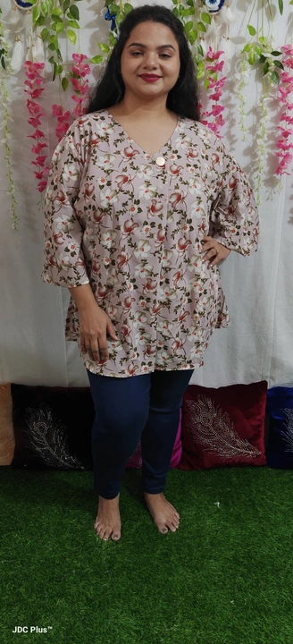 Floral Top uploaded by JDC Plus size women's clothing Store on 10/1/2023