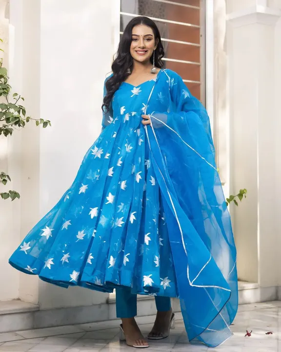 Blue Leaf Embroidery 💙🌿

Here's Presenting You A Perfect Fit For The Up Coming Wedding Season  Get uploaded by Villa outfit on 10/2/2023