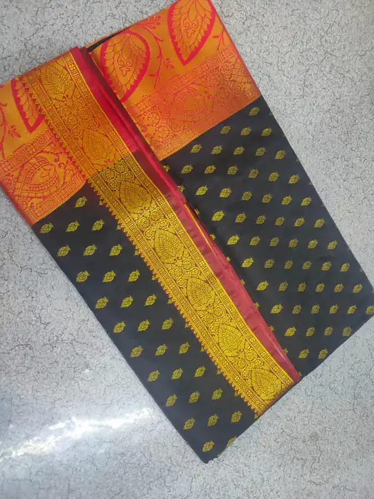 🎉OFFER🎉OFFER🎉OFFER🎉
MIX DESIGN AND MIX COLOUR SAREE
length - 6+ meter
 uploaded by H.A Traders on 10/2/2023