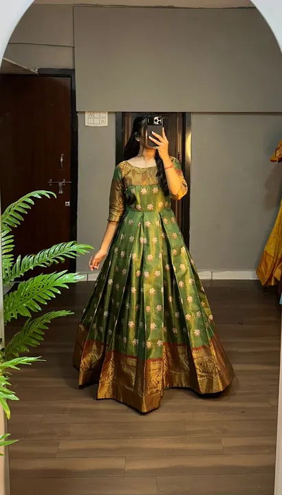 Dipawali special gown  uploaded by business on 10/2/2023