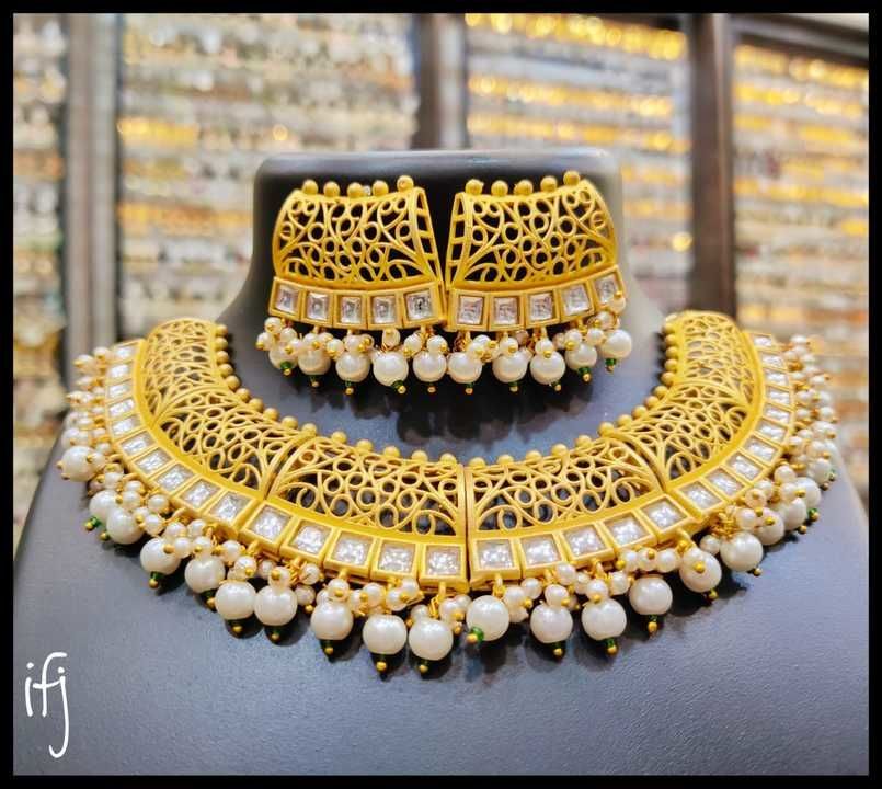 *NEW*

DESIGN - Indo Western Dabi Kundan / Color Stone Studded Filigree Necklace with Earrings Set

 uploaded by business on 3/22/2021