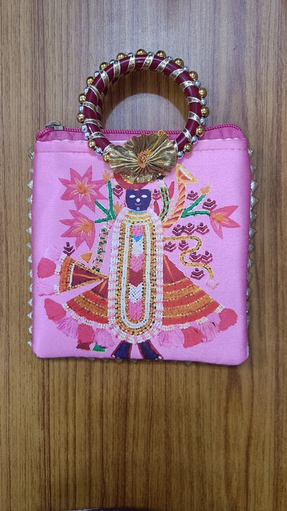 Women clutches  uploaded by Krishna collection on 10/3/2023