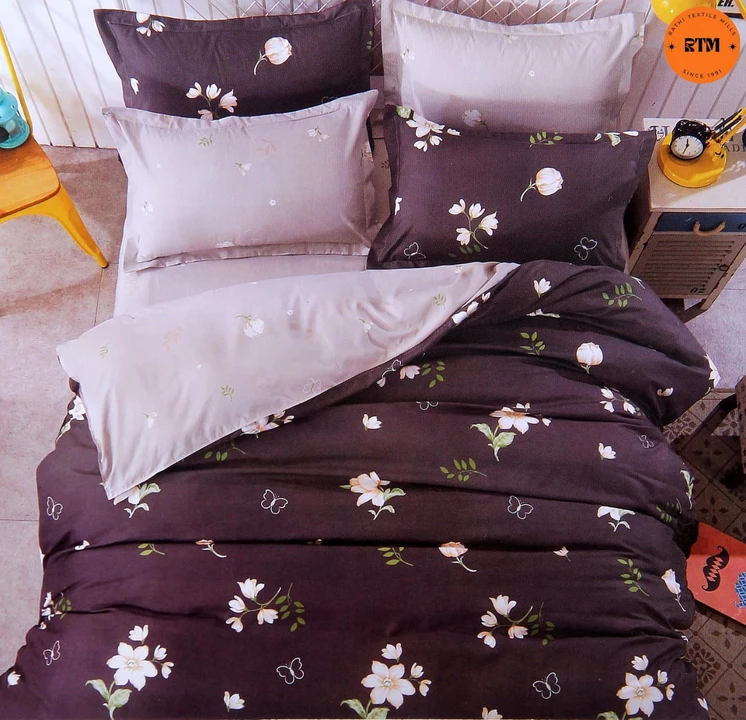 Post image ➡️BRAND : CHOCOLATE ( 2B + 2P )
➡SINGLEBED BEDSHEET
➡BEDSHEET SIZE : 55*90 INCHES
➡LENGTH : 2.30 MTR
➡WIDTH : 55 INCH 
➡PILLOW COVER SIZE : 16X24 INCH
➡QUALITY : HEAVY GLACE COTTON 130 GSM 
➡PACKING : PVC PACKING WITH POSTER