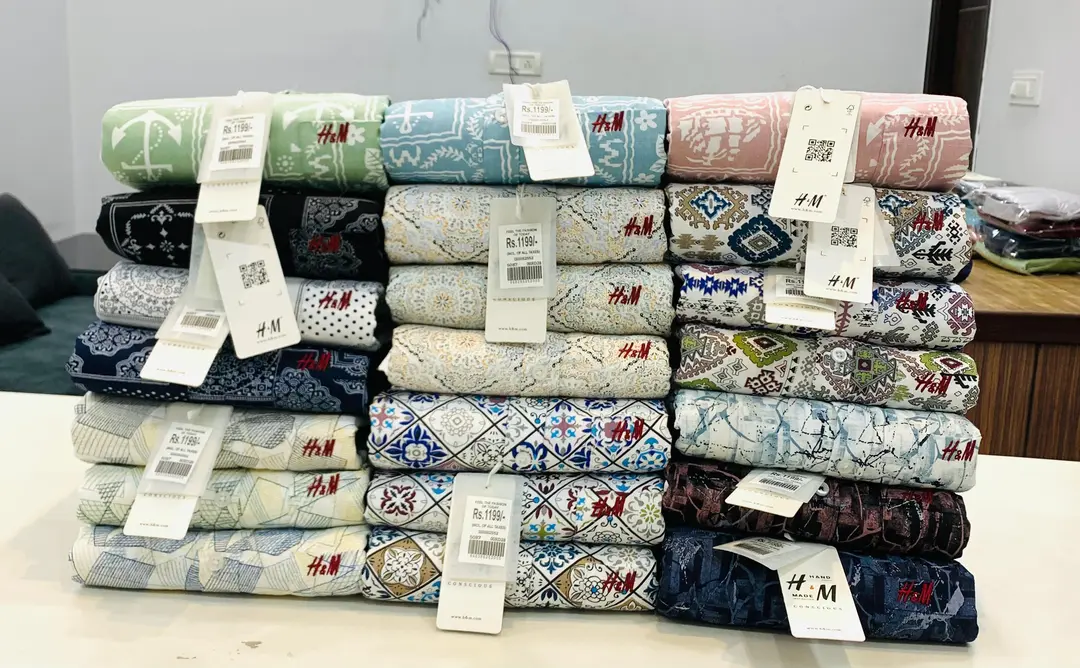 Prints shirts uploaded by business on 10/5/2023