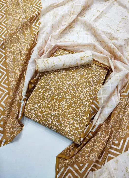 Post image *Wax Batik Indonesian Style Printed Full Crax Suits*👗👗👗

*Beautiful Copper Block Printed Pure Cotton Suit With Cotton Dupatta*🍢

*Top 2.50 Meter*
*Bottom 2.25 Meter*
*Dupatta 2.30 Meter*


🍢🌻🪻✨🪸🪼⚡🍁