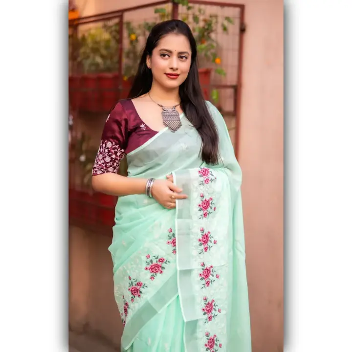 Meerwal's Traditional Women's Saree uploaded by business on 10/6/2023