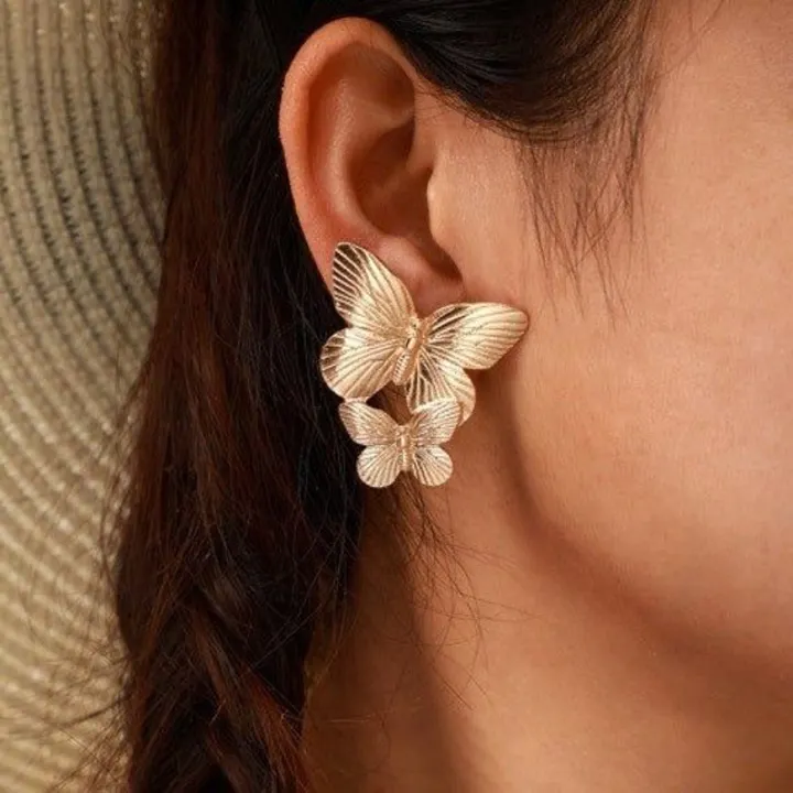 Fashion earrings uploaded by Manath on 10/7/2023