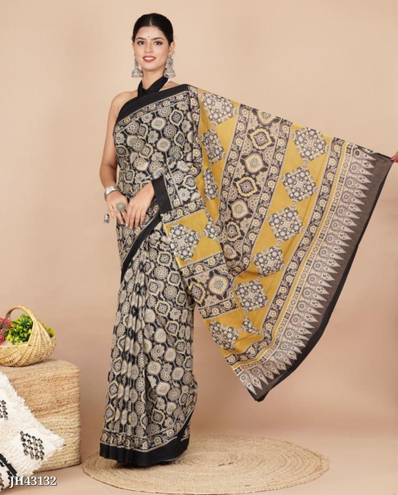 Pure cottan Azark print sarees uploaded by Handloom print on 10/7/2023