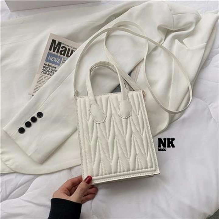 Hand bag uploaded by  NK BAGS  on 10/7/2023