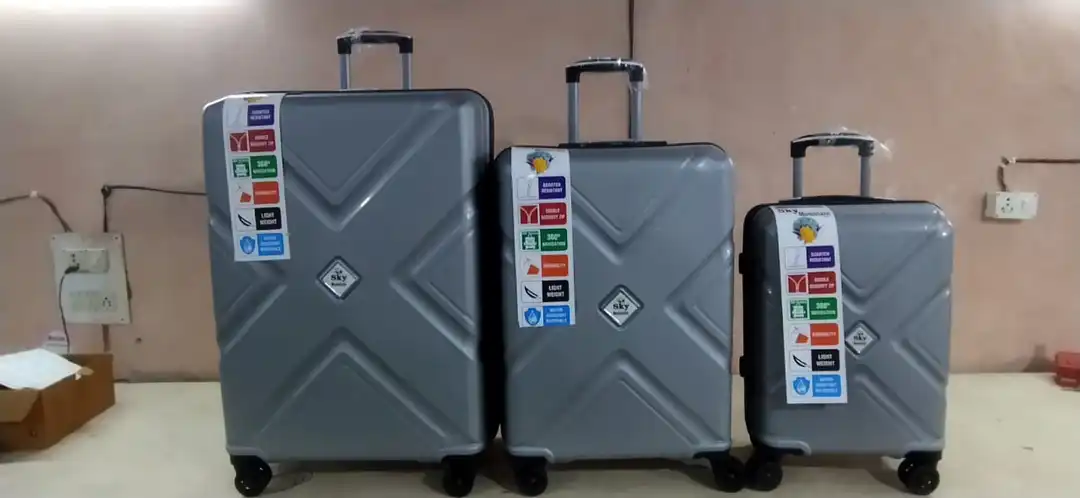 luggage bags uploaded by business on 10/8/2023