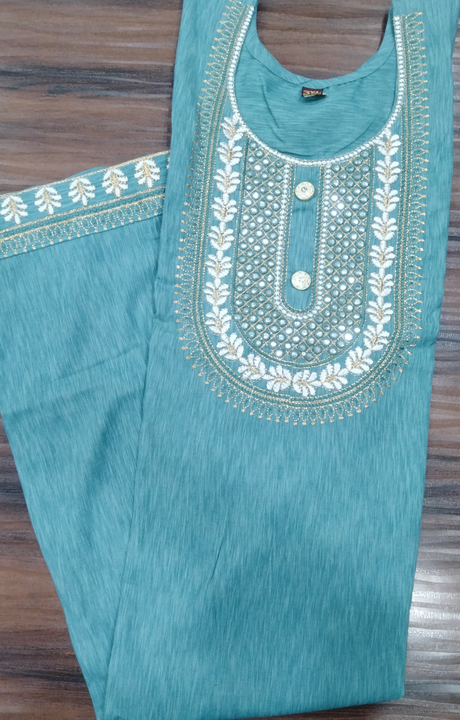 Plus size kurti uploaded by Nisha fabrics on 10/8/2023