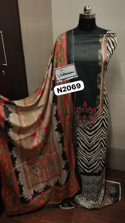 Pakistani suit  uploaded by Dope Shop on 10/9/2023