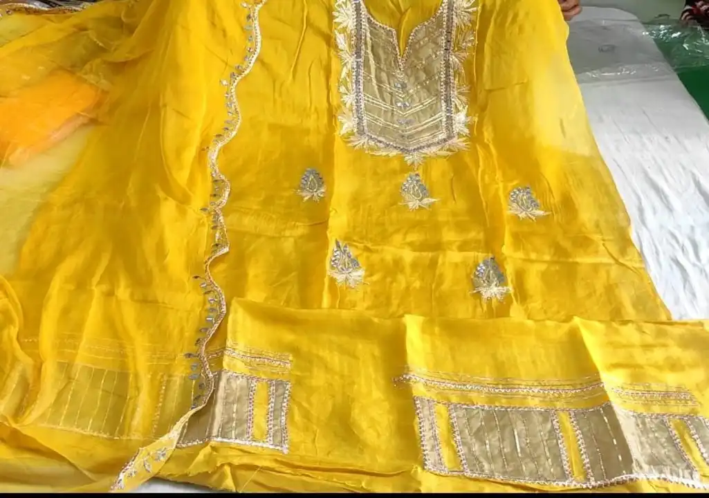 #करवा चौथ लुक #प्योर हैंडवर्क के कसूते एंडी #पंजाबी सूट्स #yellow  #orange कलर में #बंपर ऑफर uploaded by Deep boutique collection gohana on 10/11/2023