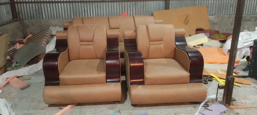 Mlesiyan sofa set 3+1+1 uploaded by Unique furnitures  on 10/11/2023