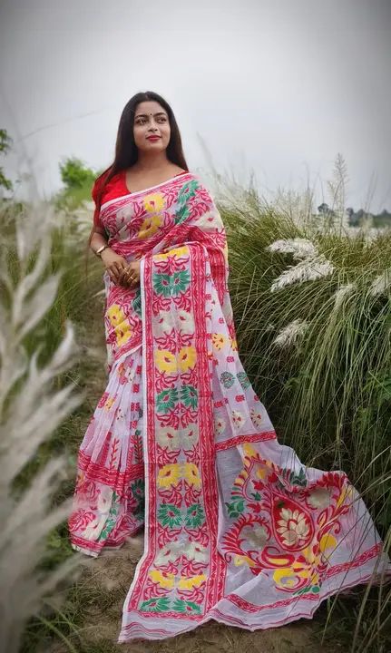 soft Dhaka  jamdani saree  uploaded by Matri Saree Center on 10/12/2023
