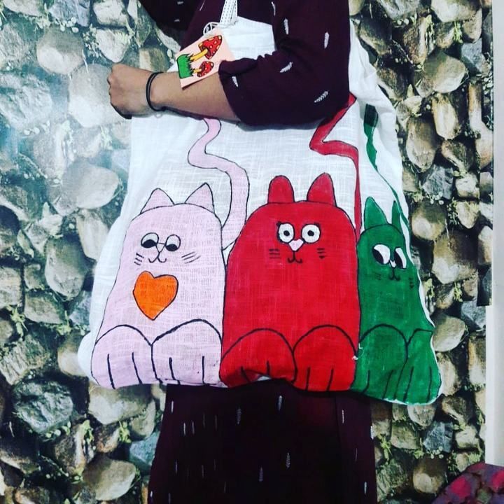 Post image Tote bags
Hand painted
Price: 50