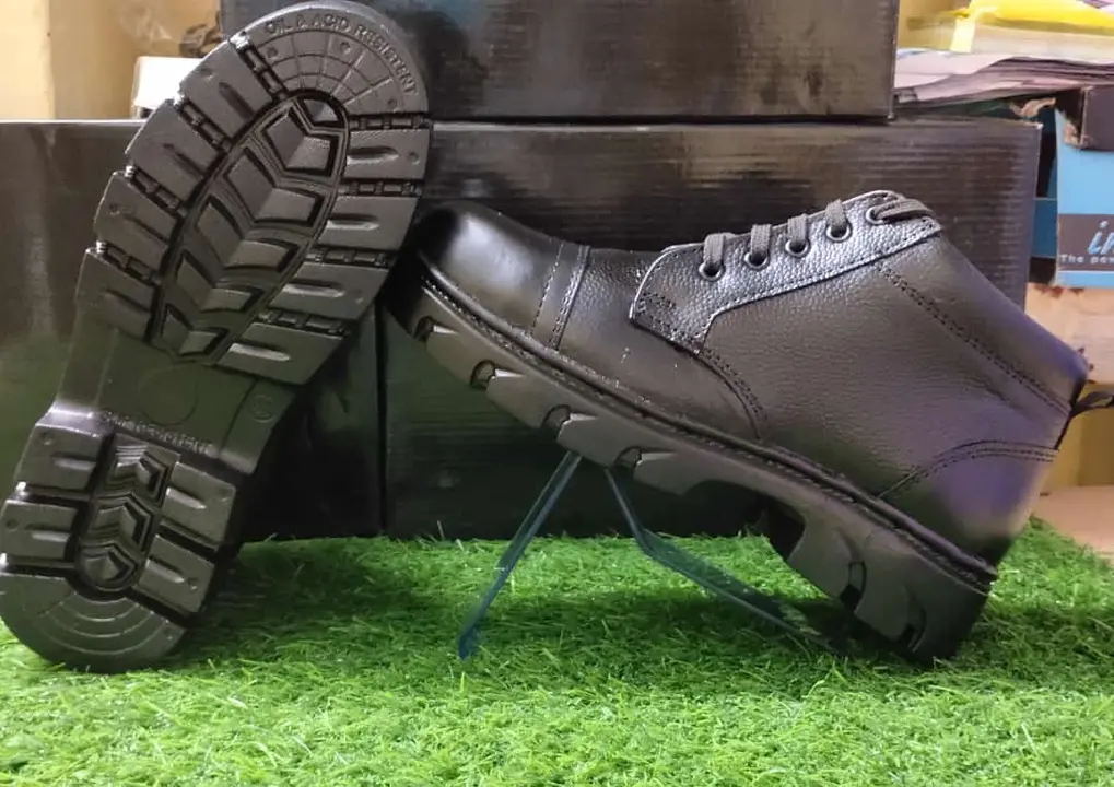 Leather safety boots  uploaded by Prem Footwear on 10/14/2023