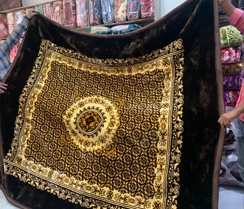 Wholesale blanket mink kg k hisab se le uploaded by RS FASHION LUDHIANA HUB on 10/15/2023