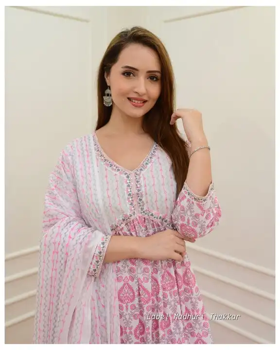 It is paired with matching pants and dupatta.
Color: pink, White
 uploaded by Rd trends fashion on 10/15/2023