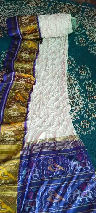Single ikat bandhani patola saree 100% handloom uploaded by KAVIYANA PATOLA ART on 10/15/2023