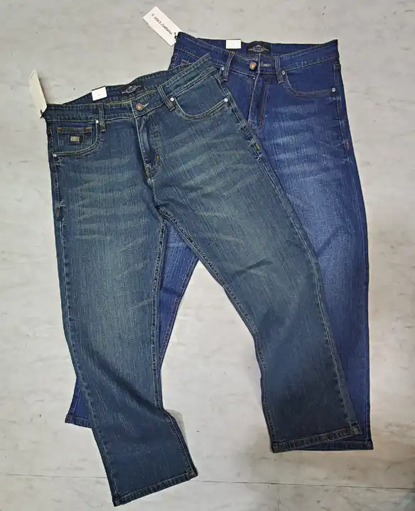 Straight fit jeans  uploaded by business on 10/15/2023