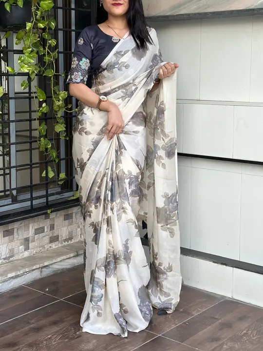 *Designe-*Rashmi*🔆  *This saree is absolutely gorgeous,super flowy there is no reason not to fall i uploaded by Marwadi Businessmen on 10/17/2023