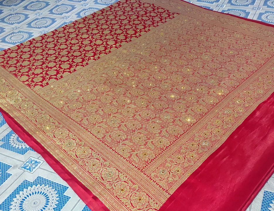 Banarasi silk saree uploaded by business on 10/17/2023
