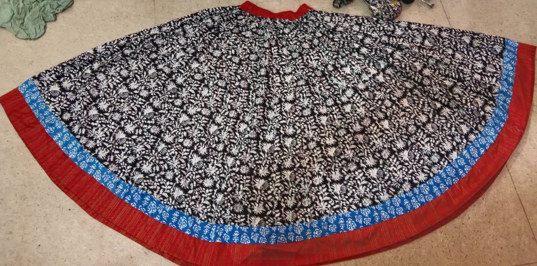 5 mtr garaa reyon skirts free size uploaded by Sandeep Skirts Maker  on 10/18/2023
