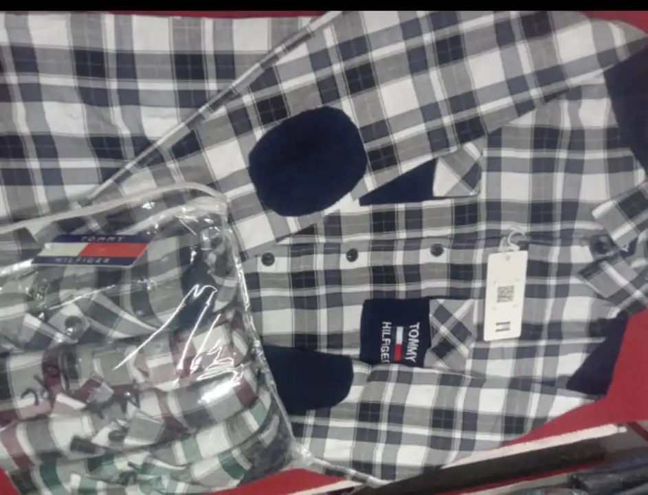Double pocket Tommy shirt uploaded by business on 10/18/2023