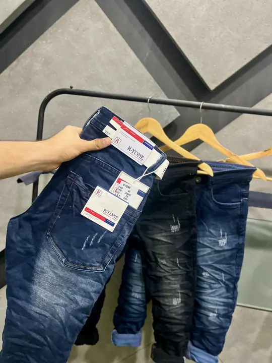 Men's jeans uploaded by S m enterprise  on 10/18/2023