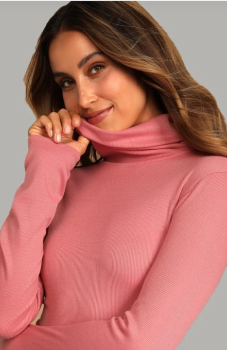 Turtle neck uploaded by La Queens on 10/19/2023