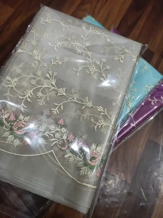 Product uploaded by Sara Silk Art (Sarees) on 10/19/2023