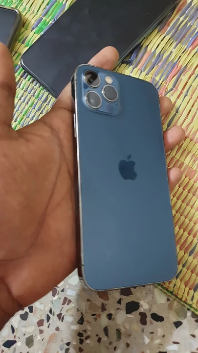 Iphone 11pro 256gb uploaded by business on 10/20/2023
