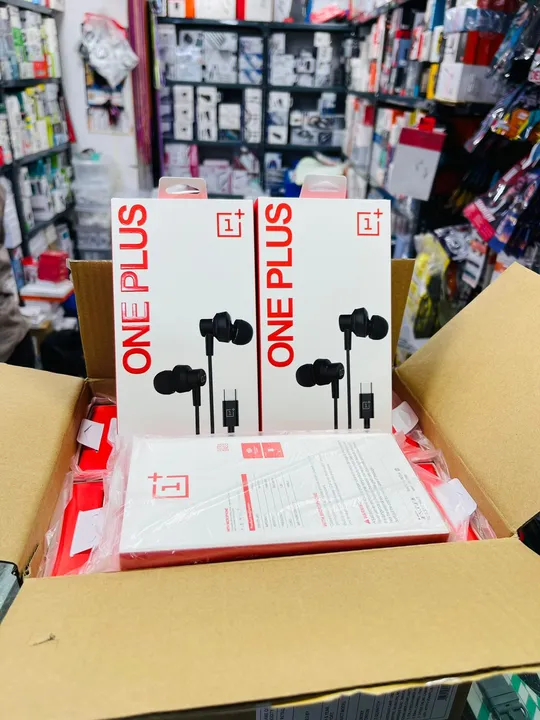 One pluse Original eearphone uploaded by business on 10/25/2023