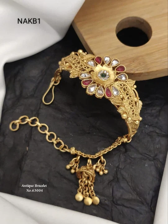 Antique Kada Bracelet For Women and Girls  uploaded by BB Family Jewel  on 10/30/2023