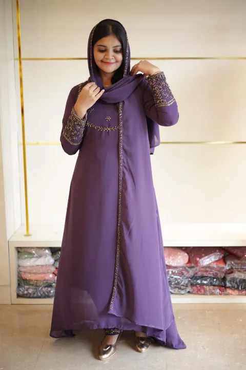 Handworked kurti  uploaded by business on 10/31/2023