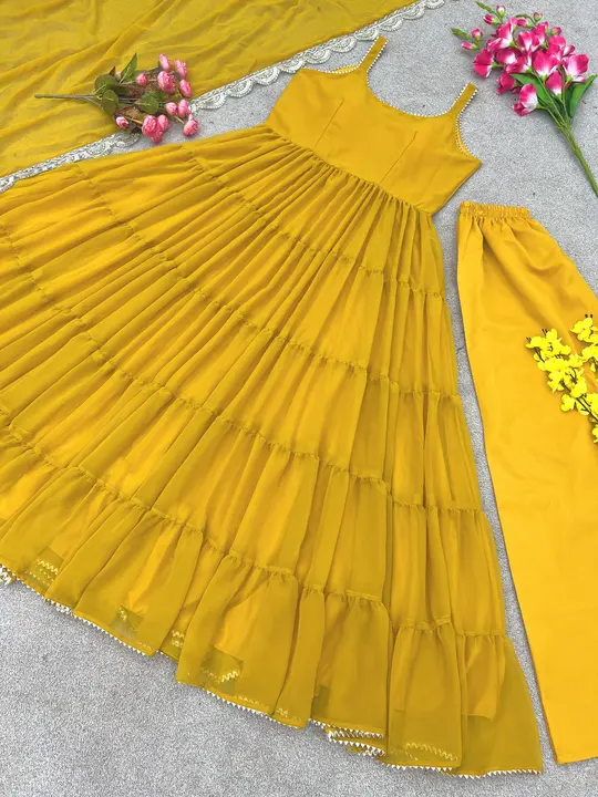Gown with dupatta uploaded by VINAYAK desinger  on 10/31/2023